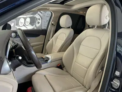 Mercedes-Benz GLC 300 2021 - 39900 EUR, 116839 km - AUTO.MOTO.pt - 116839km - foto 7 de 22