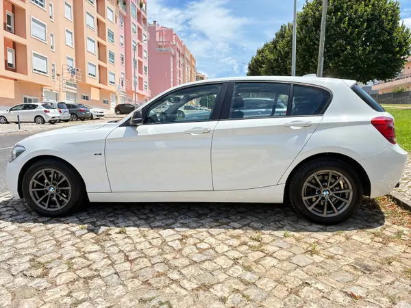 BMW 114 2013 — foto 2 de 8