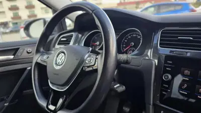 Volkswagen Golf Variant 2017 - 15450 EUR, 192145 km - AUTO.MOTO.pt - 192145km - foto 10 de 18