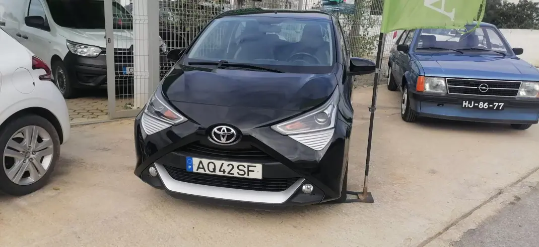 Toyota Aygo 2019 - 11900 EUR, 64090 km - AUTO.MOTO.pt - 64090km - foto 13 de 14