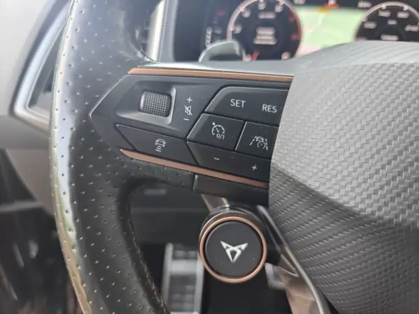 Cupra Ateca 2021 - 35499 EUR, 71500 km - AUTO.MOTO.pt - 71500km - foto 27 de 46