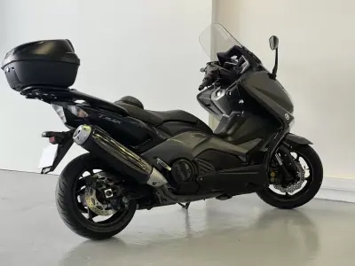 Yamaha TMAX 2015 - 8990 EUR, 25000 km - AUTO.MOTO.pt - 25000km - foto 8 de 26