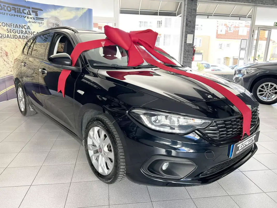 Fiat Tipo Station Wagon 2017 - 10900 EUR, 89825 km - AUTO.MOTO.pt - 89825km - foto 2 de 23