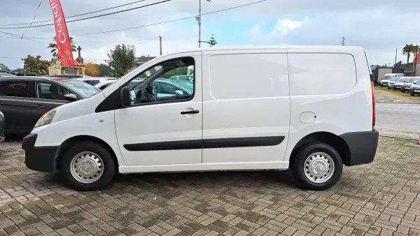 Citroën Jumpy 2012 - 8900 EUR, 361065 km - AUTO.MOTO.pt - 361065km - foto 9 de 23