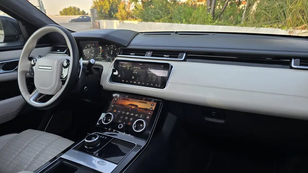 Land Rover Range Rover Velar 2017 - 27950 EUR, 205000 km - 205000km - foto 15 de 15