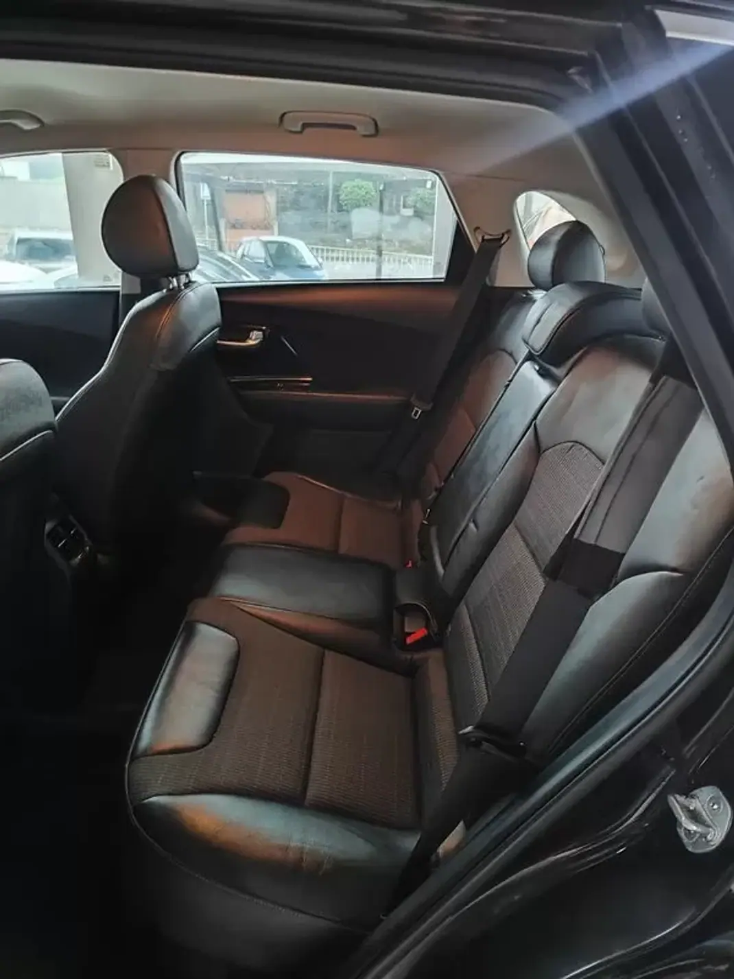 Kia Niro 2019 - 17250 EUR, 51300 km - AUTO.MOTO.pt - 51300km - foto 14 de 34