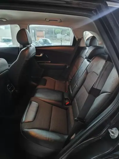 Kia Niro 2019 - 17250 EUR, 51300 km - AUTO.MOTO.pt - 51300km - foto 14 de 34