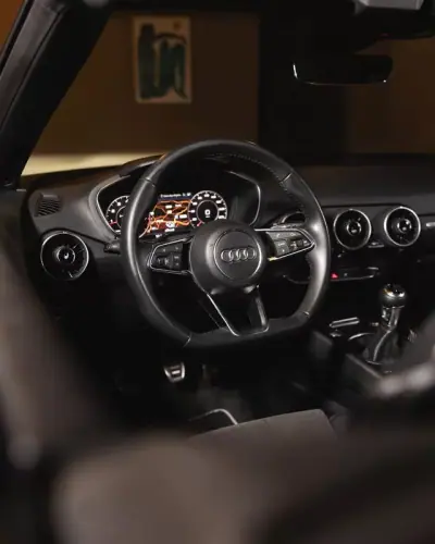 Audi TT Roadster 2018 - 24990 EUR, 136000 km - AUTO.MOTO.pt - 136000km - foto 13 de 23