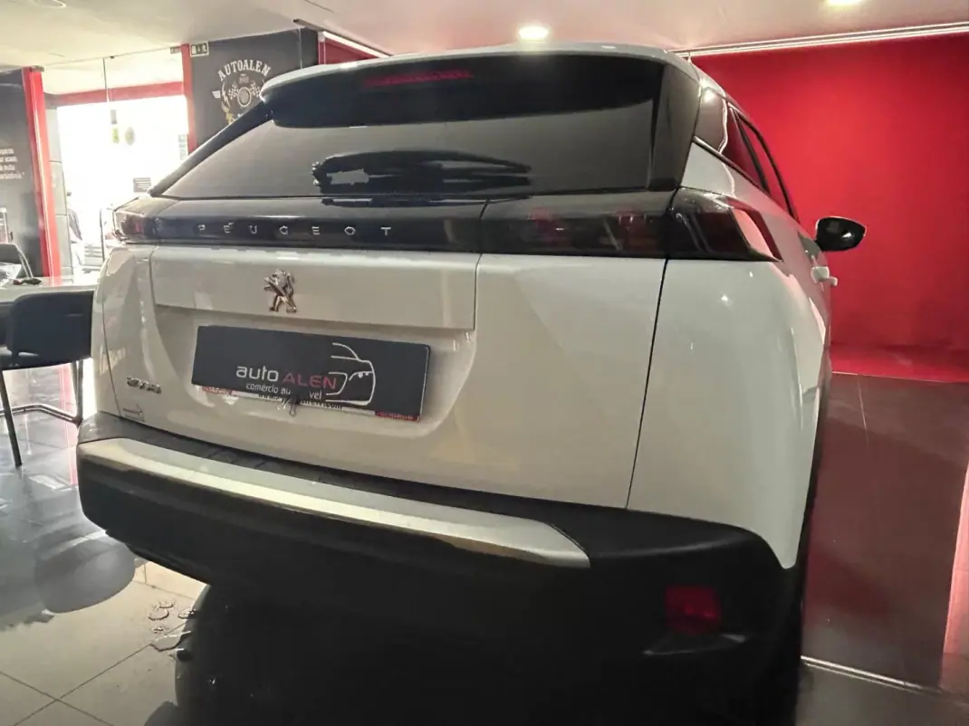 Peugeot 2008 2021 - 15750 EUR, 206114 km - AUTO.MOTO.pt - 206114km - foto 6 de 24