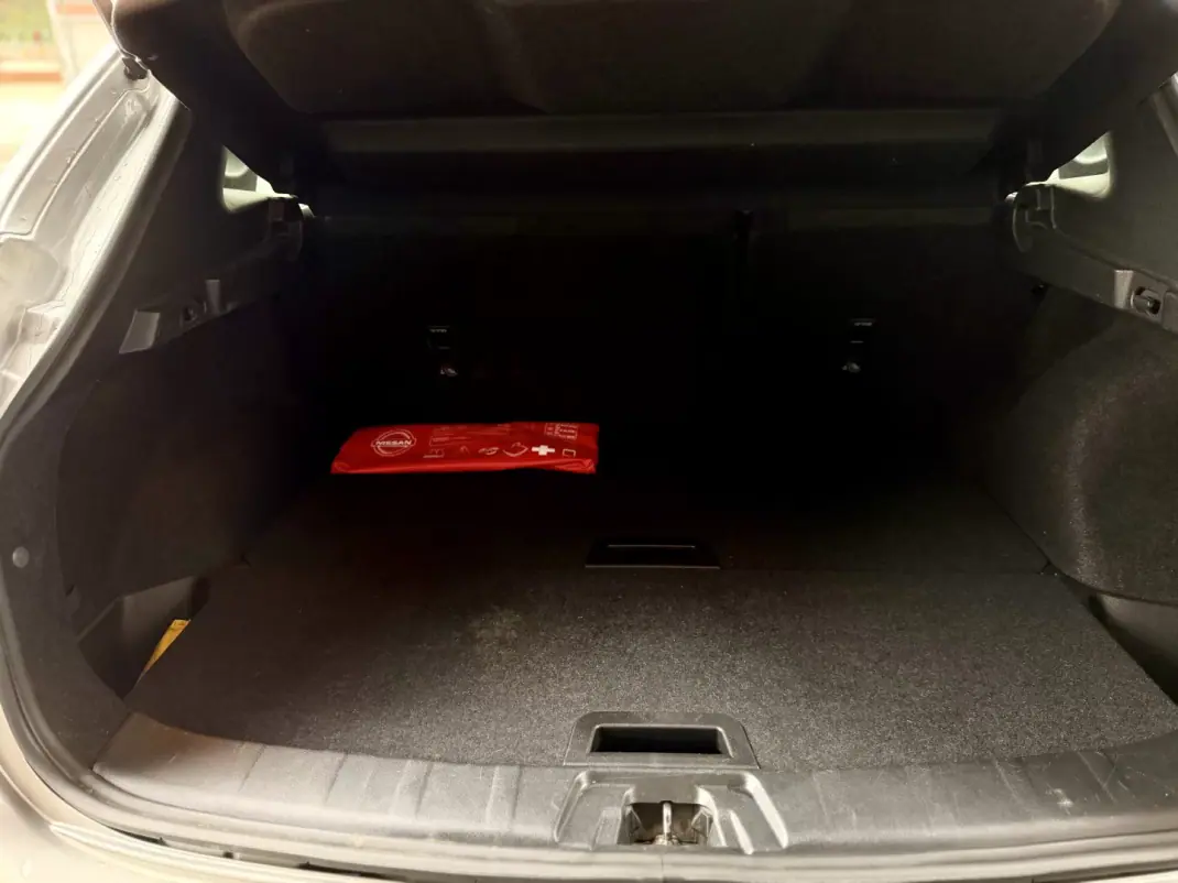 Nissan Qashqai 2016 - 15950 EUR, 76000 km - AUTO.MOTO.pt - 76000km - foto 26 de 26