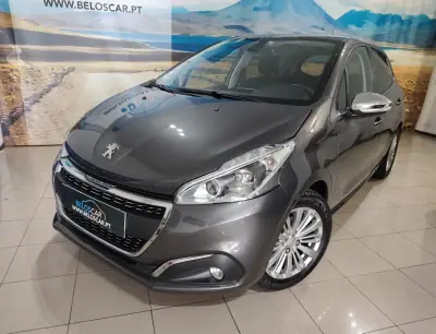 Peugeot 208 2019 - 10300 EUR, 58000 km - AUTO.MOTO.pt - 58000km - foto 2 de 25