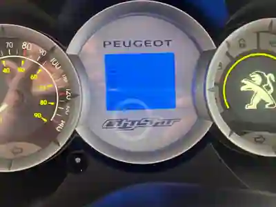 Peugeot Citystar 2011 - 2500 EUR, 8216 km - AUTO.MOTO.pt - 8216km - foto 5 de 6