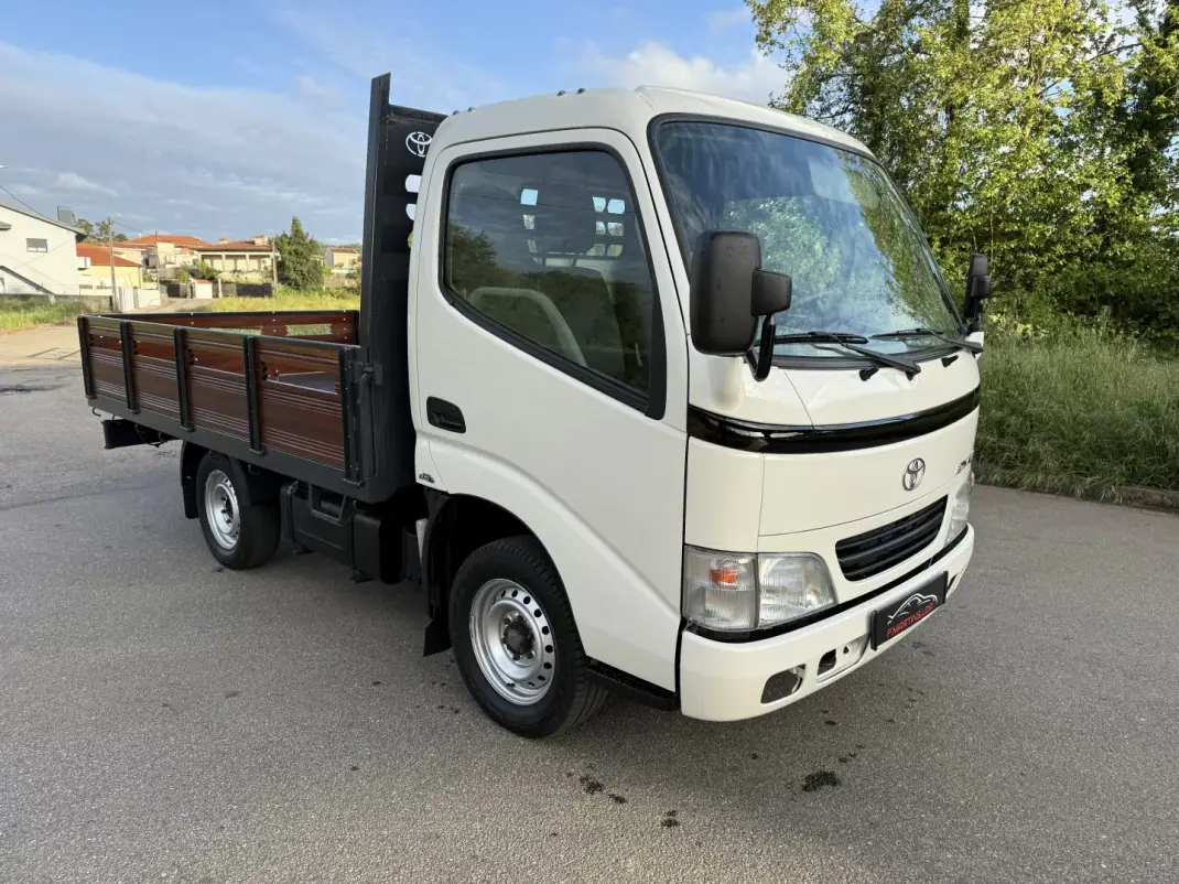 Toyota 2007 - 19900 EUR, 230000 km - AUTO.MOTO.pt - 230000km - foto 1 de 19