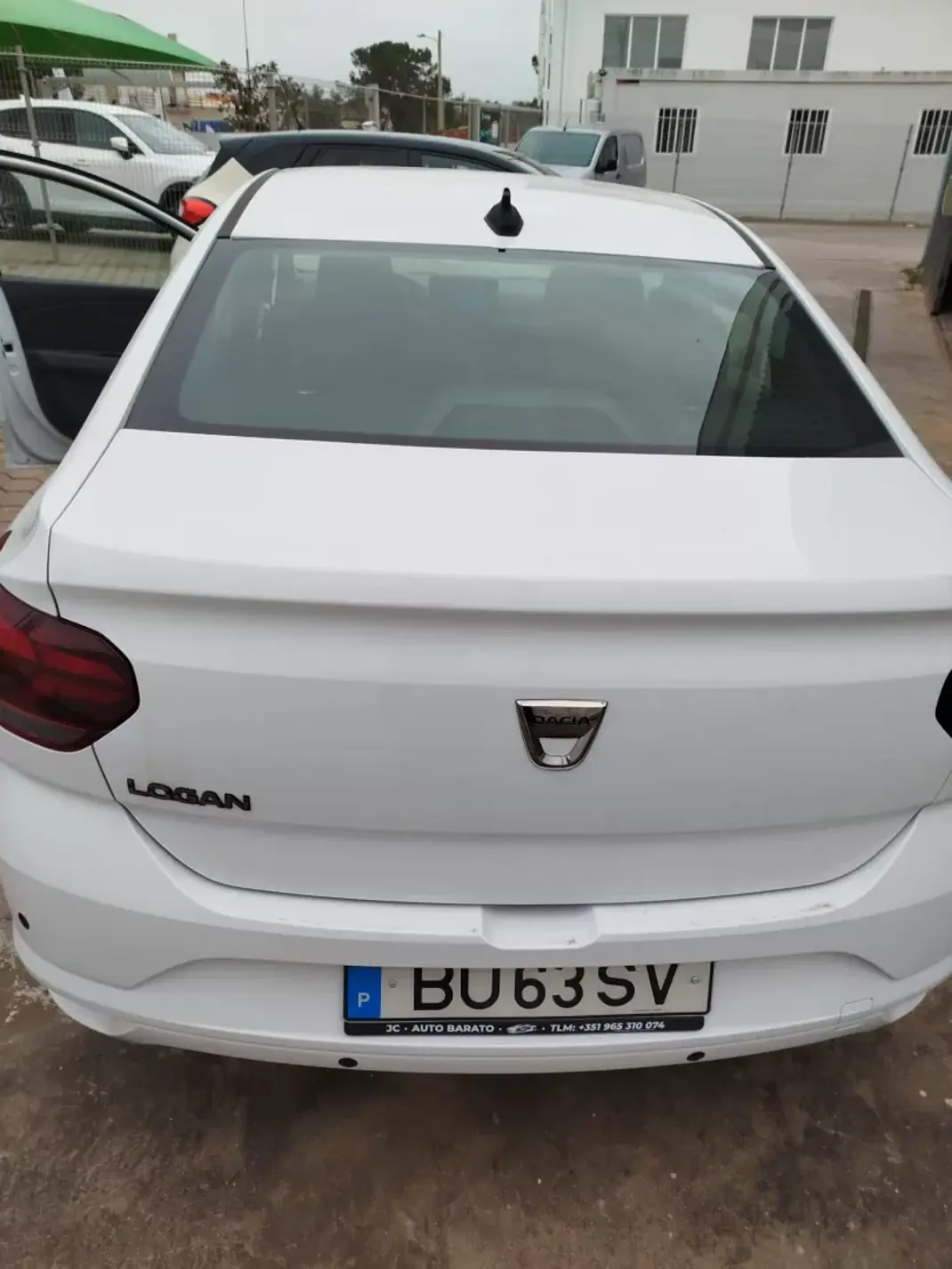 Dacia Logan 2022 - 16000 EUR, 21230 km - AUTO.MOTO.pt - 21230km - foto 7 de 12