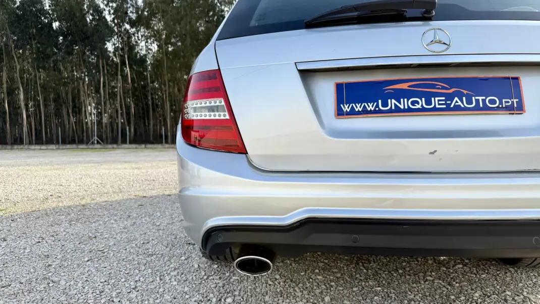 Mercedes-Benz C 180 2014 - 14900 EUR, 245000 km - AUTO.MOTO.pt - 245000km - foto 9 de 25