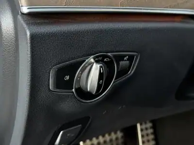 Mercedes-Benz E 300 2019 - 33490 EUR, 105000 km - AUTO.MOTO.pt - 105000km - foto 25 de 46