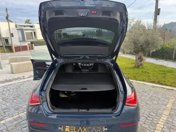 Mercedes-Benz CLA 250 2021 - 26999 EUR, 172000 km - AUTO.MOTO.pt - 172000km - foto 31 de 32