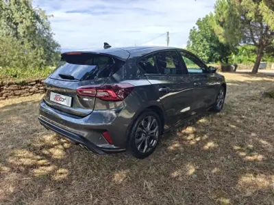 Ford Focus 2023 - 17990 EUR, 75650 km - AUTO.MOTO.pt - 75650km - foto 4 de 39