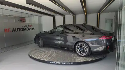 BMW i5 2025 - 56750 EUR, 43090 km - 43090km - foto 15 de 64