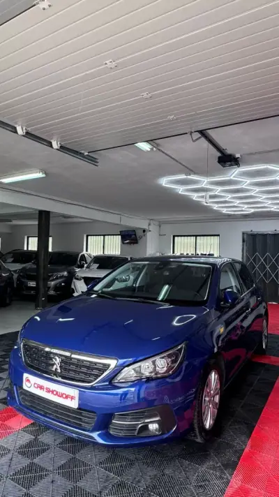 Peugeot 308 2020 - 10900 EUR, 133000 km - AUTO.MOTO.pt - 133000km - foto 3 de 10