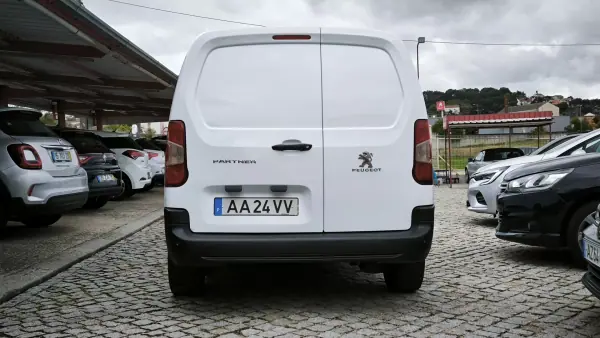 Peugeot Partner 2020 - 14490 EUR, 110714 km - AUTO.MOTO.pt - 110714km - foto 6 de 10