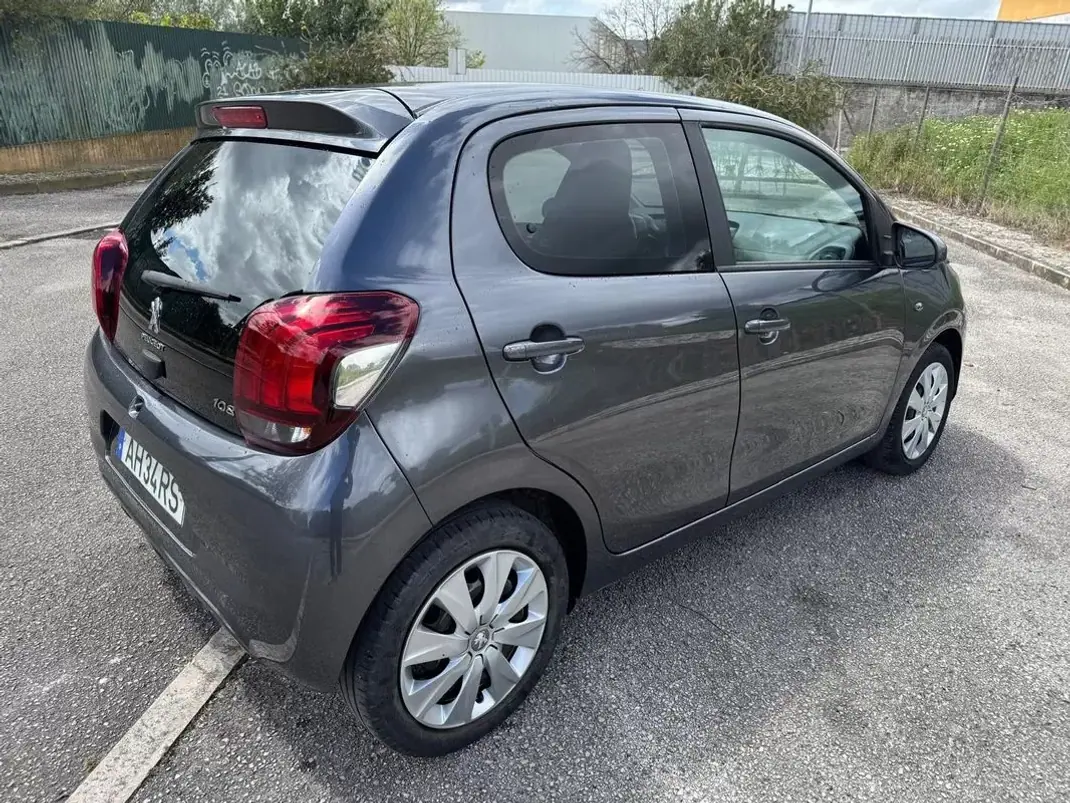 Peugeot 108 2021 - 11000 EUR, 62048 km - AUTO.MOTO.pt - 62048km - foto 12 de 32