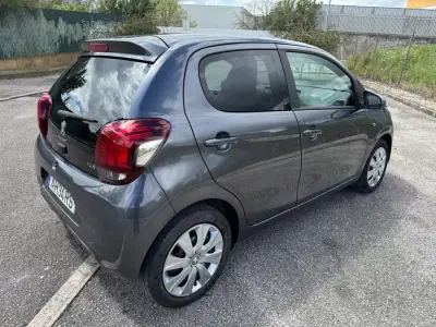 Peugeot 108 2021 - 11000 EUR, 62048 km - AUTO.MOTO.pt - 62048km - foto 12 de 32