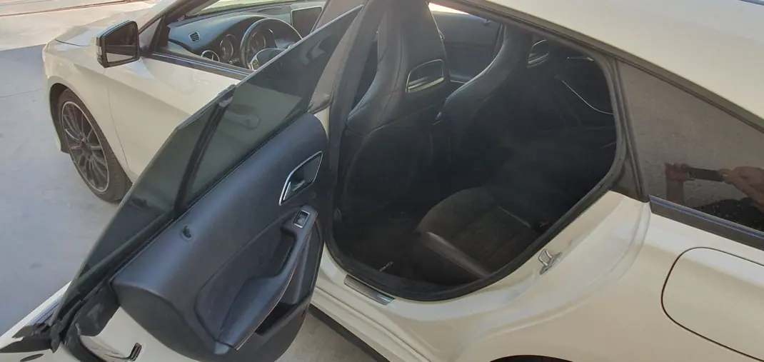 Mercedes-Benz CLA 200 2015 - 10000 EUR, 309800 km - 309800km - foto 14 de 15