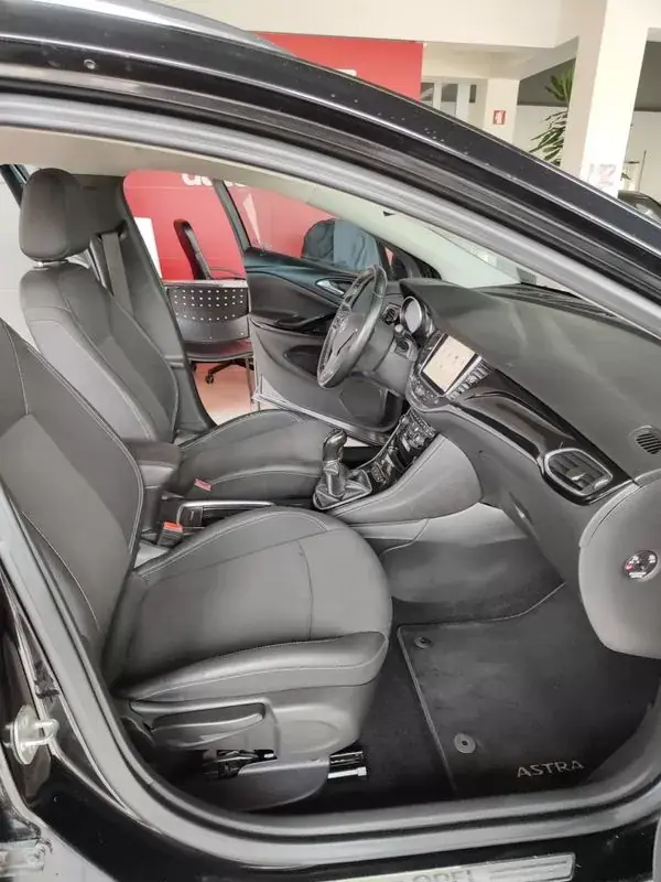 Opel Astra Sports Tourer 2016 - 8890 EUR, 174600 km - AUTO.MOTO.pt - 174600km - foto 17 de 33