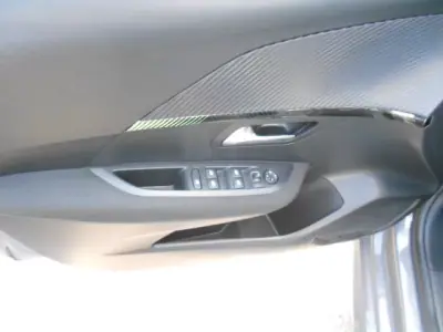 Peugeot 208 2024 - 15900 EUR, 36982 km - AUTO.MOTO.pt - 36982km - foto 10 de 15