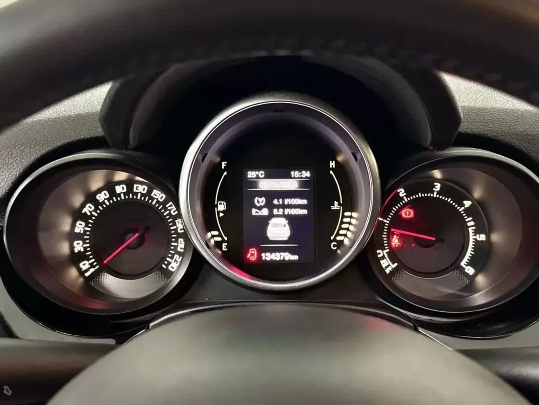 Fiat 500X 2015 - 9950 EUR, 130000 km - 130000km - foto 31 de 48