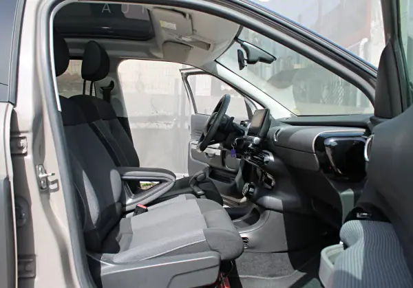 Citroën C4 Cactus 2014 - 11950 EUR, 148141 km - AUTO.MOTO.pt - 148141km - foto 16 de 27