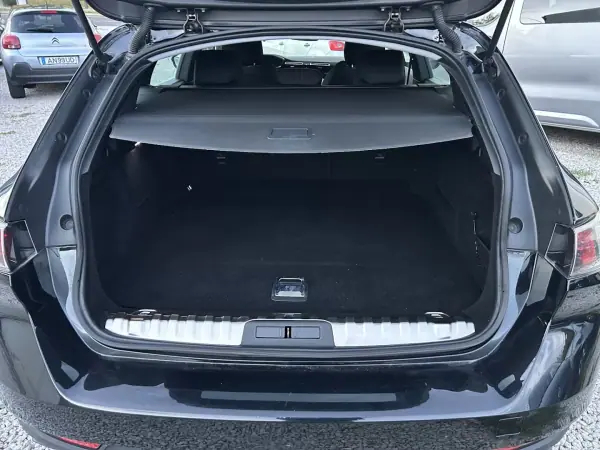 Peugeot 508 SW 2022 - 21500 EUR, 137350 km - AUTO.MOTO.pt - 137350km - foto 8 de 15