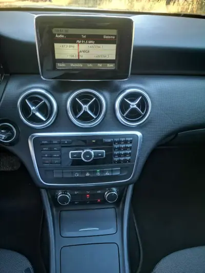 Mercedes-Benz A 180 2015 - 12950 EUR, 218000 km - AUTO.MOTO.pt - 218000km - foto 18 de 23