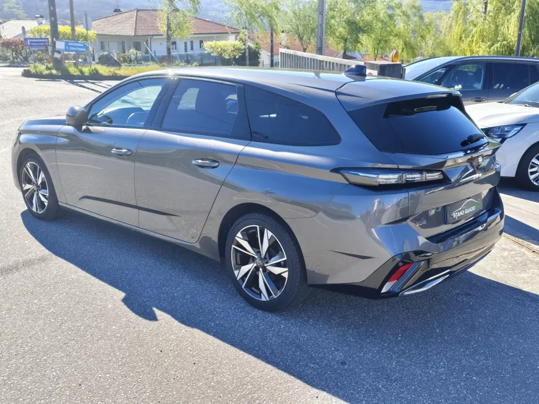 Peugeot 308 2022 - 19500 EUR, 130000 km - AUTO.MOTO.pt - 130000km - foto 11 de 37