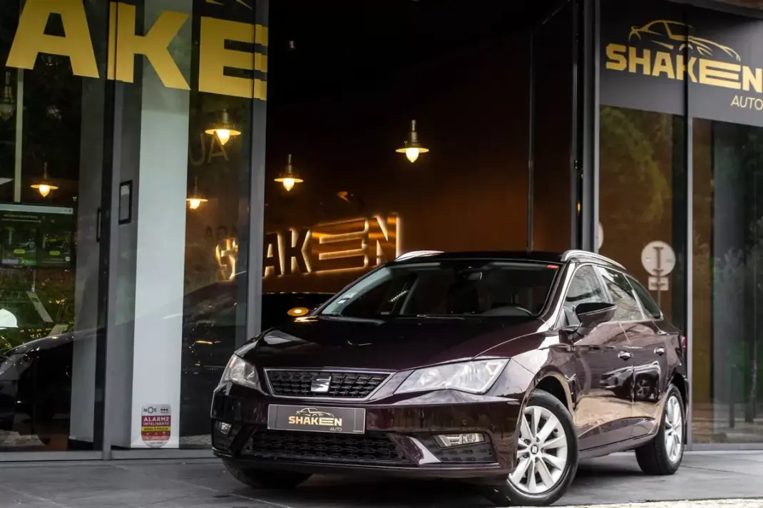 SEAT Leon ST 2019 - 7750 EUR, 352055 km - AUTO.MOTO.pt - 352055km - foto 1 de 43
