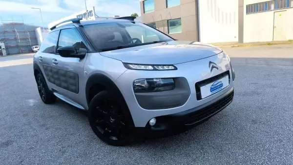 Citroën C4 Cactus 2015 - 9900 EUR, 158000 km - AUTO.MOTO.pt - 158000km - foto 14 de 22