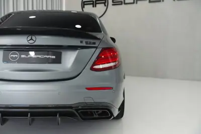 Mercedes-Benz E 63 AMG 2017 - 76950 EUR, 84657 km - AUTO.MOTO.pt - 84657km - foto 13 de 43