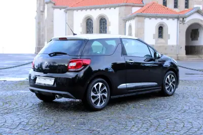 Citroën DS3 2012 - 8990 EUR, 207000 km - AUTO.MOTO.pt - 207000km - foto 11 de 27