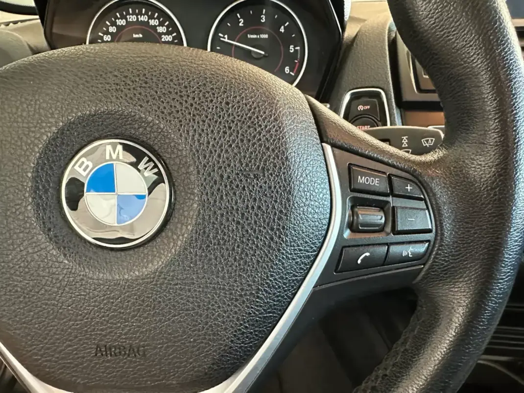 BMW 116 2011 - 13900 EUR, 210181 km - AUTO.MOTO.pt - 210181km - foto 9 de 22