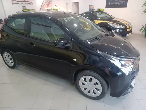 Toyota Aygo 2019 - 10890 EUR, 84853 km - AUTO.MOTO.pt - 84853km - foto 8 de 27