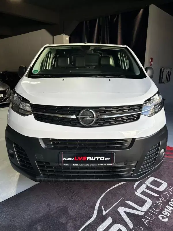 Opel Vivaro 2021 - 17000 EUR, 188500 km - AUTO.MOTO.pt - 188500km - foto 8 de 30