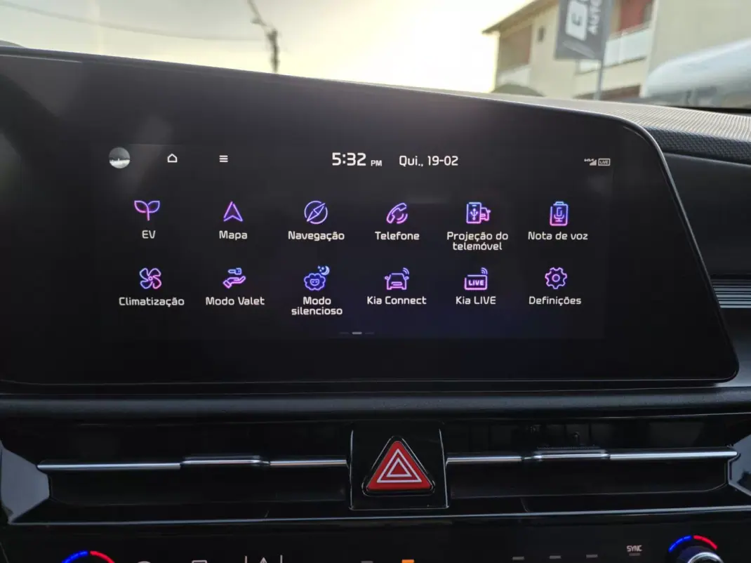 Kia Niro EV 2022 - 23990 EUR, 89000 km - AUTO.MOTO.pt - 89000km - foto 25 de 46