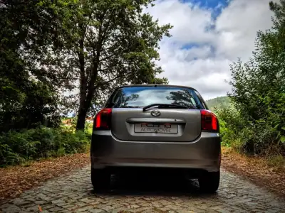 Toyota Corolla 2002 - 11900 EUR, 196000 km - AUTO.MOTO.pt - 196000km - foto 19 de 23
