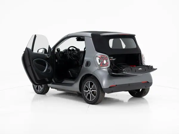 Smart Fortwo Cabrio 2021 - 15000 EUR, 38000 km - AUTO.MOTO.pt - 38000km - foto 5 de 17