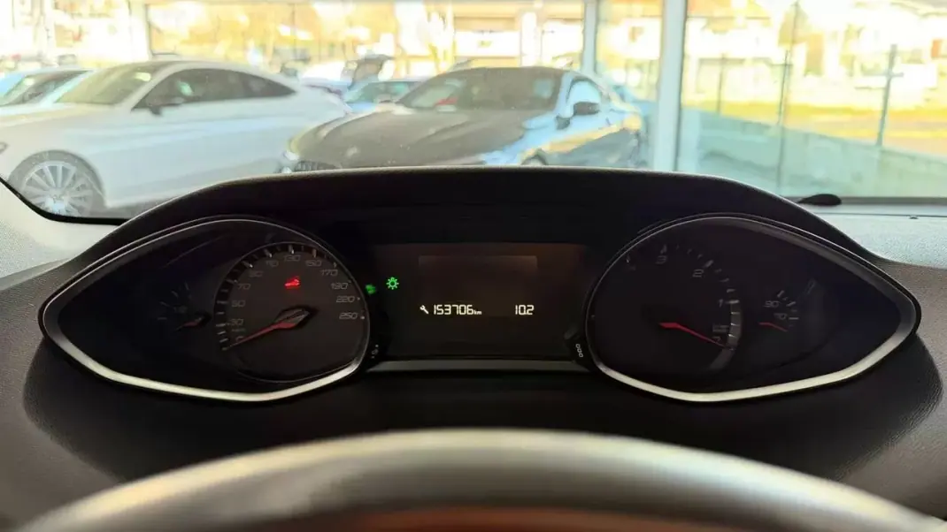 Peugeot 308 SW 2020 - 11990 EUR, 153706 km - AUTO.MOTO.pt - 153706km - foto 29 de 34