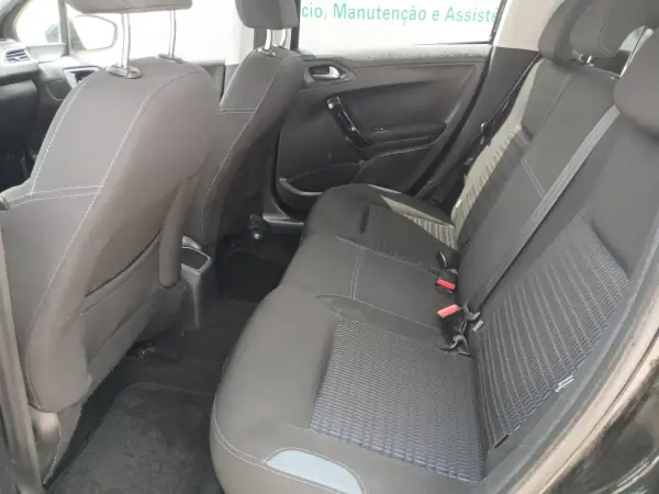 Peugeot 208 2013 - 7450 EUR, 80448 km - AUTO.MOTO.pt - 80448km - foto 16 de 25