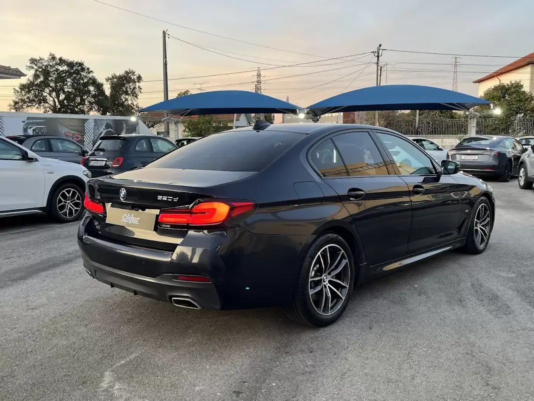 BMW 520 2022 - 33950 EUR, 124000 km - AUTO.MOTO.pt - 124000km - foto 5 de 45