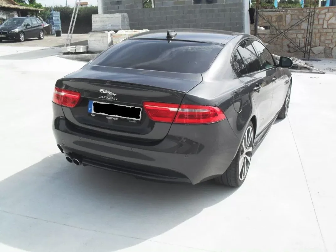 Jaguar XE 2017 - 25950 EUR, 59977 km - 59977km - foto 35 de 35