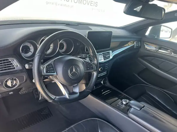 Mercedes-Benz CLS 250 2015 - 22500 EUR, 126508 km - AUTO.MOTO.pt - 126508km - foto 12 de 14
